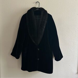 Elegant Black Teddy Jacket for Women